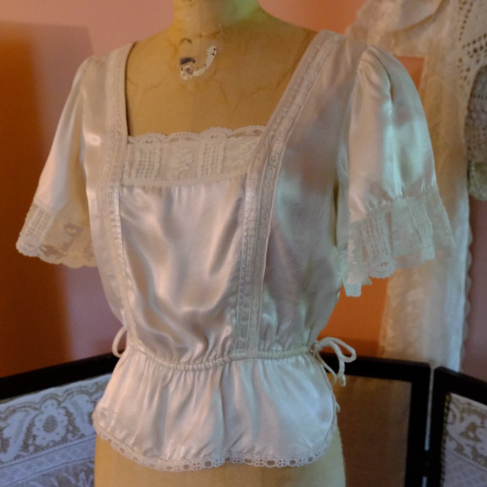 Pretty Victorian Satin Blouse - Picture 3 of 5